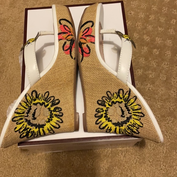 Pristine Coach Maddie Wedges🐝 - Picture 8 of 10